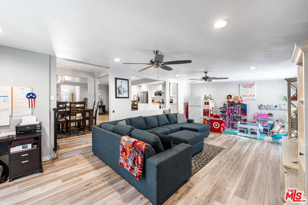 Lancaster, CA 93534,43879 Fig Ave