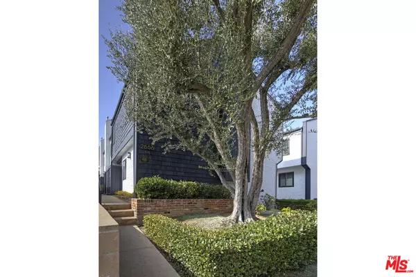 Santa Monica, CA 90405,2666 31st St #2