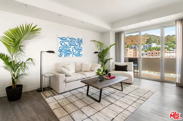 7250 Franklin Ave #701, Los Angeles, CA 90046