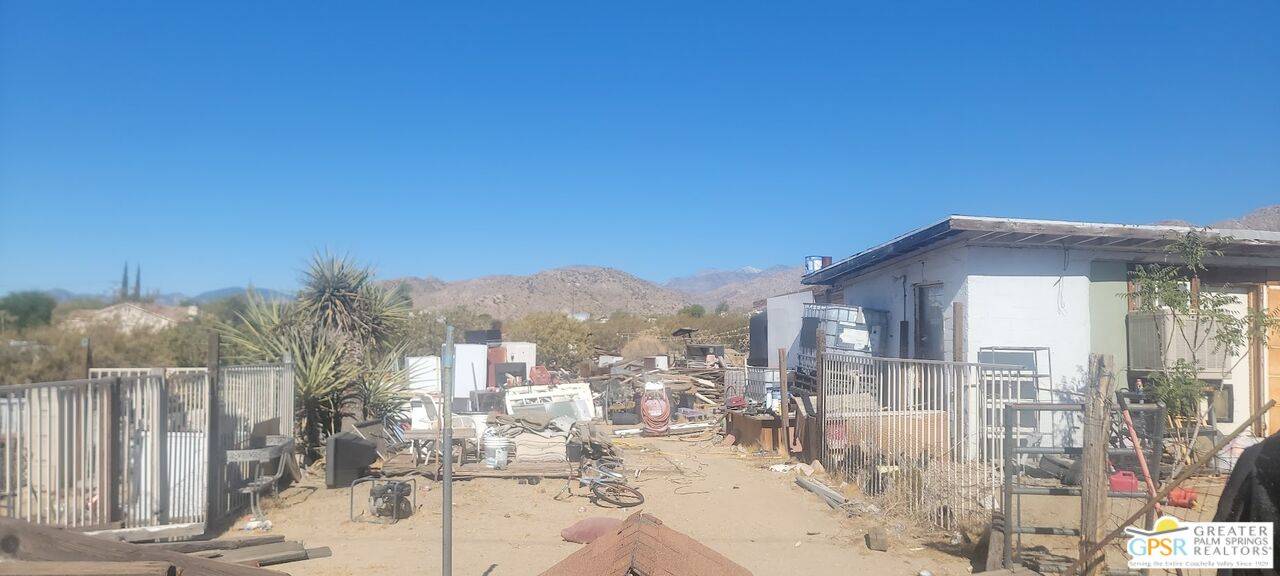 9638 Fobes Rd, Morongo Valley, CA 92256