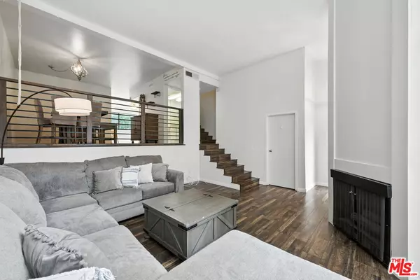 6225 Shoup Ave #109, Woodland Hills, CA 91367