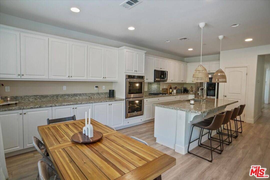 Santa Clarita, CA 91350,27336 Ellery Pl