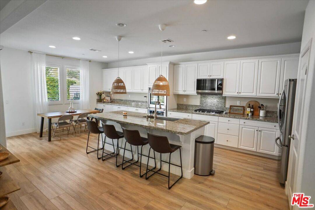 Santa Clarita, CA 91350,27336 Ellery Pl