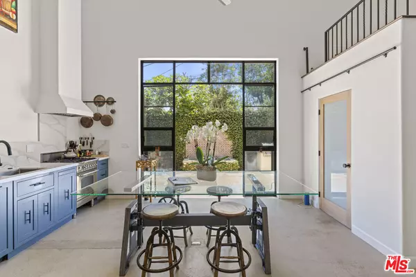 Los Angeles, CA 90046,835 N Harper Ave