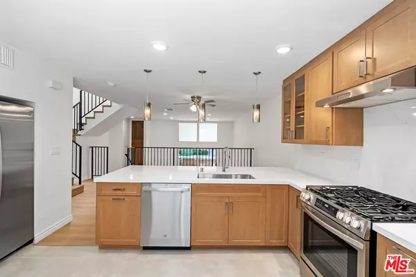 5238 Newcastle Ave #3, Encino, CA 91316