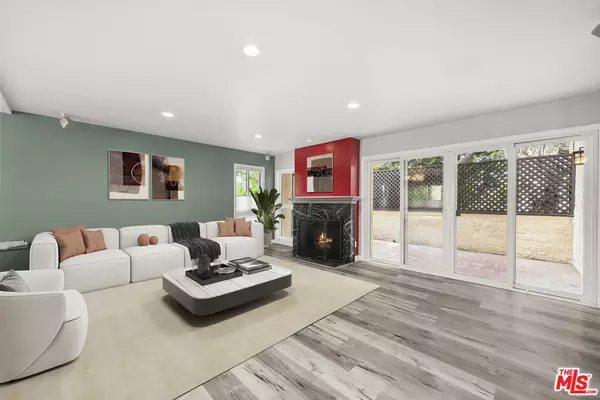 5245 Coldwater Canyon Ave #J, Sherman Oaks, CA 91401