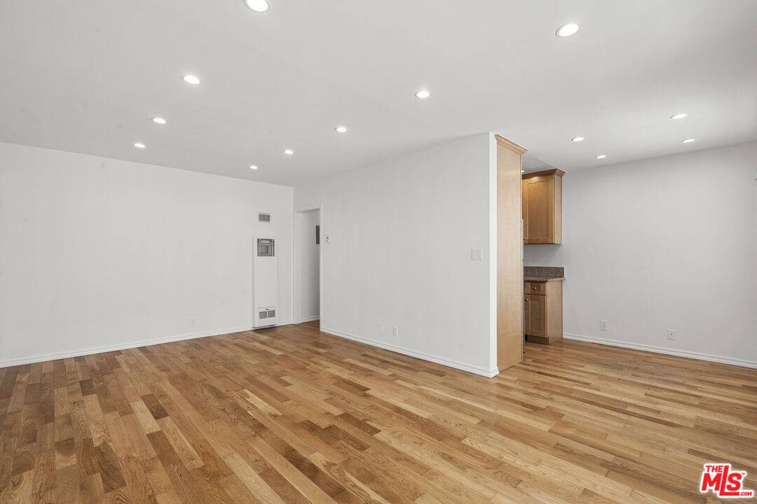 923 N San Vicente Blvd #7, West Hollywood, CA 90069