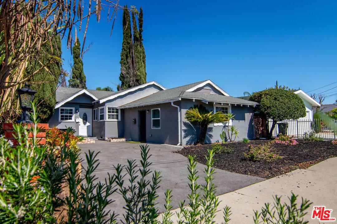 Van Nuys, CA 91406,15405 Covello St