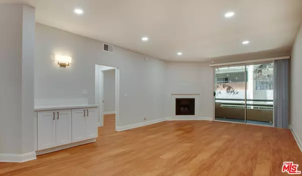 Los Angeles, CA 90035,1420 Peerless Place #7208