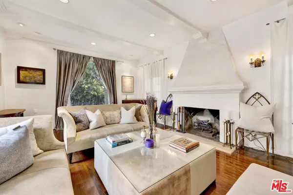 Los Angeles, CA 90036,634 N Highland Ave