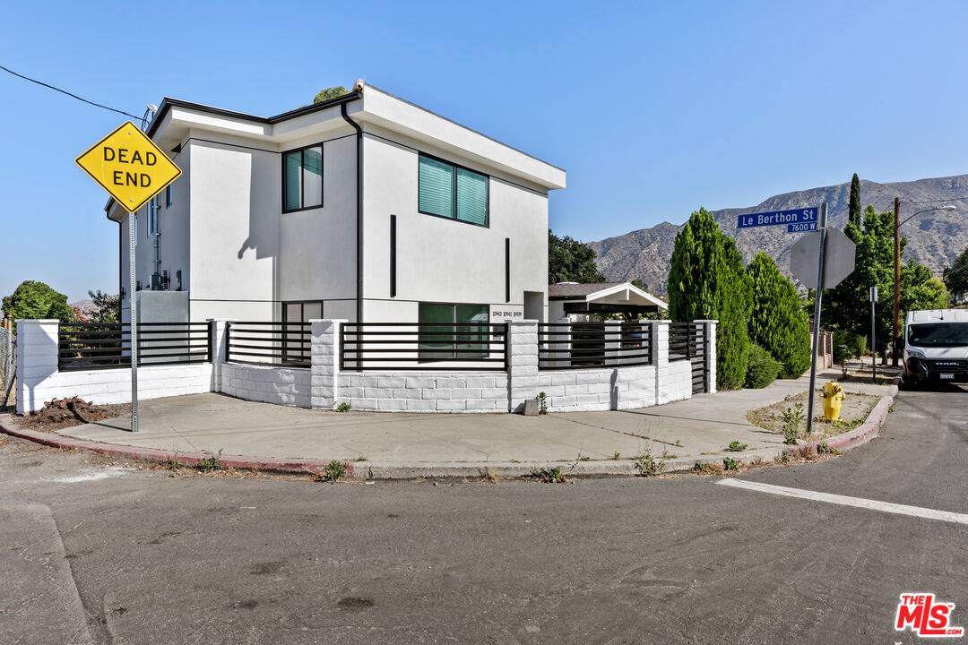 10943 Christine Way, Tujunga, CA 91042