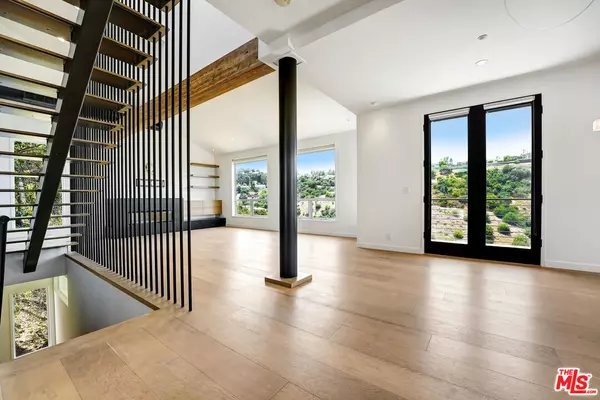 Sherman Oaks, CA 91423,3761 Glenridge Dr