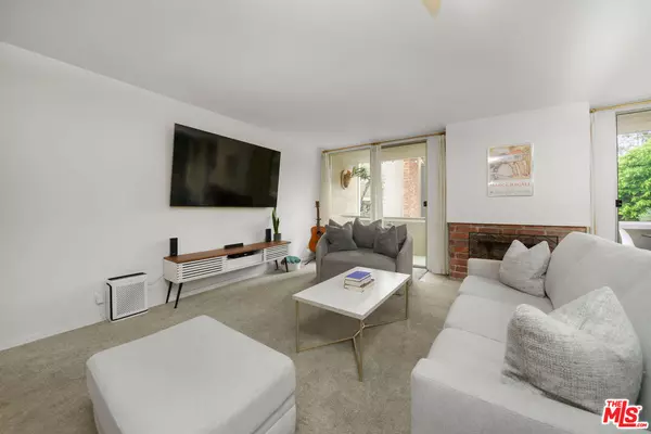 Culver City, CA 90230,6315 Green Valley Cir #200