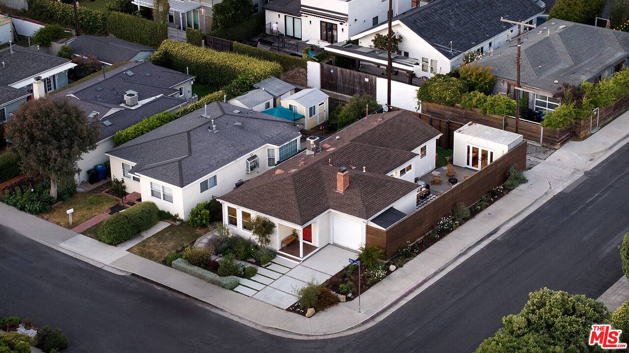 2432 Cloy Ave, Venice, CA 90291