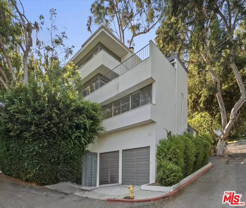 Los Angeles, CA 90069,1237 Hilldale Ave