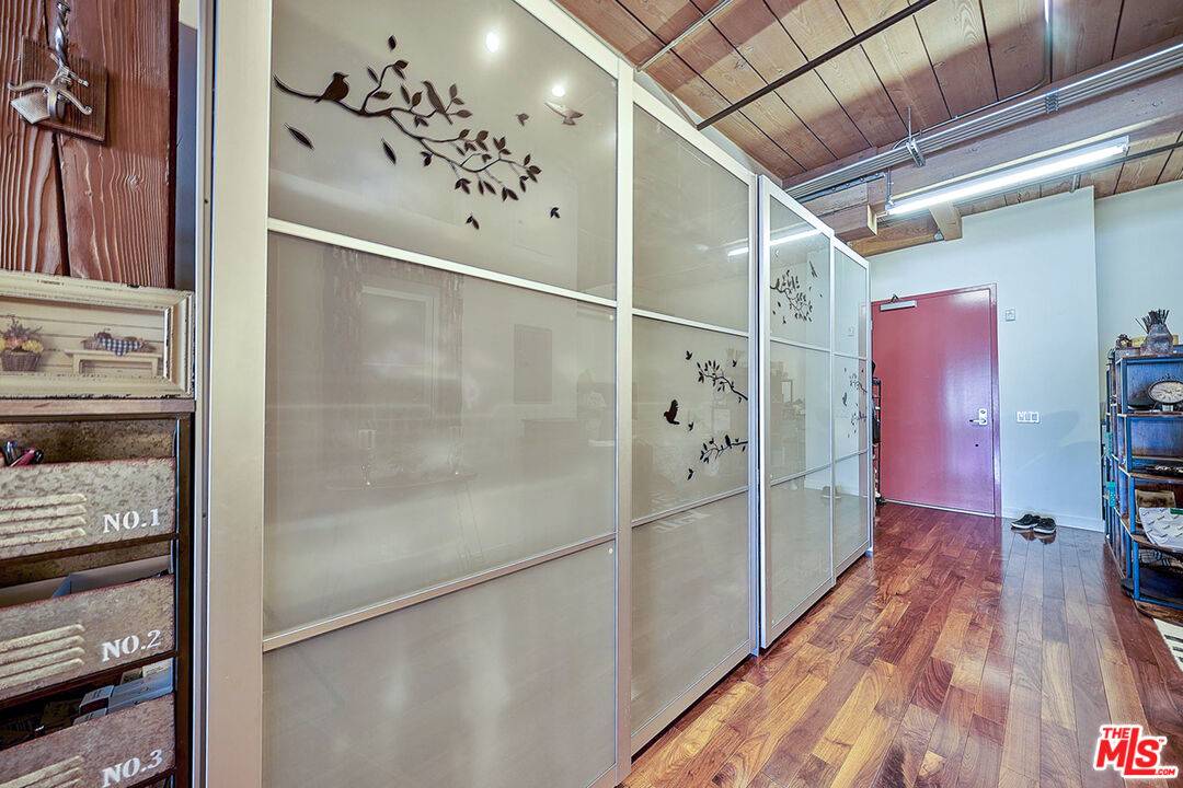 Los Angeles, CA 90013,530 S Hewitt St #326