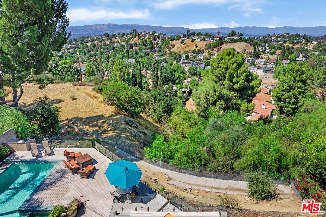 21727 Ulmus Dr, Woodland Hills, CA 91364