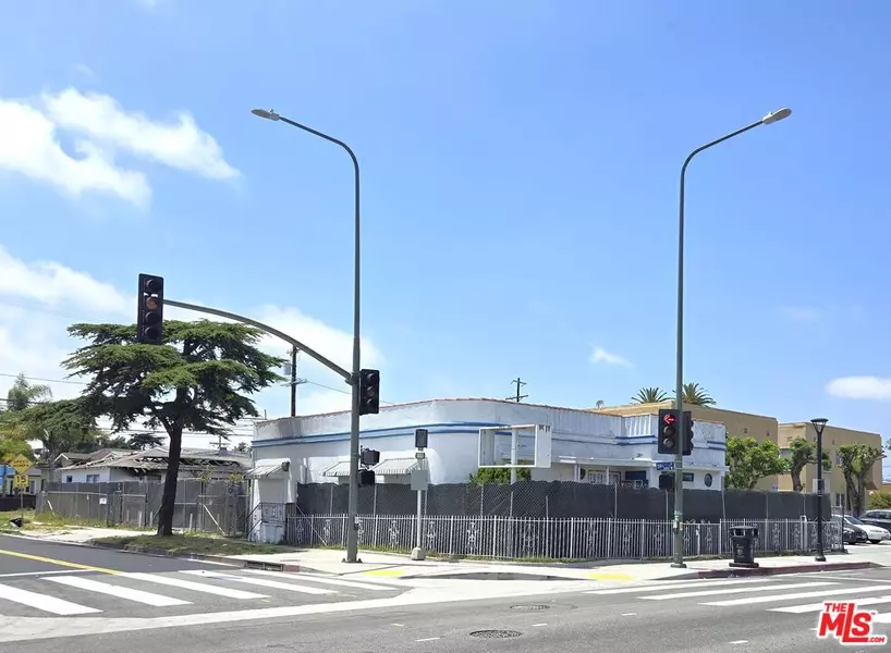 5879 Crenshaw Blvd, Los Angeles, CA 90043