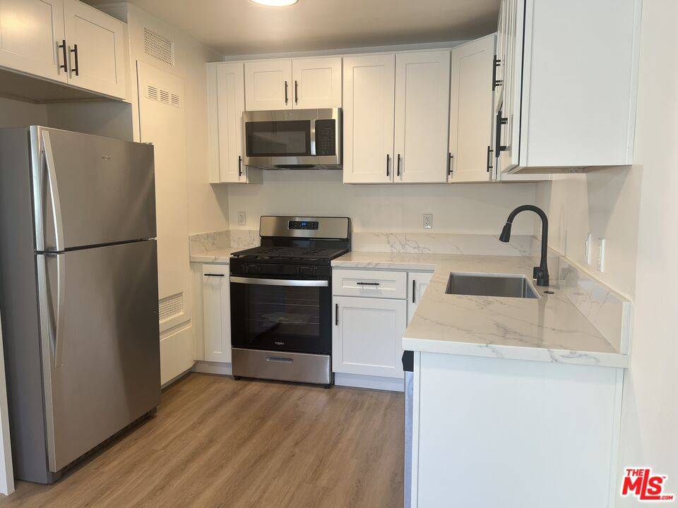 1411 Innes Pl #4, Venice, CA 90291