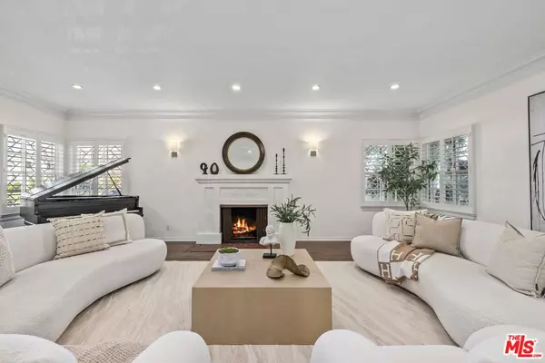 233 S Alta Vista Blvd, Los Angeles, CA 90036