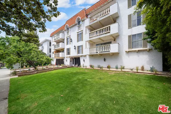 605 San Vicente Blvd #206, Santa Monica, CA 90402