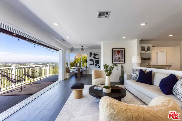 Studio City, CA 91604,3819 Sunswept Dr