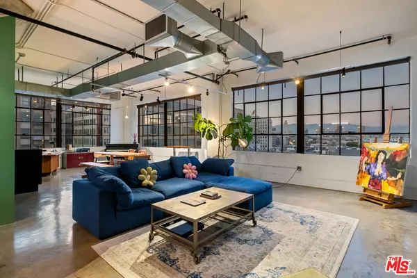 Los Angeles, CA 90014,315 E 8th St #801