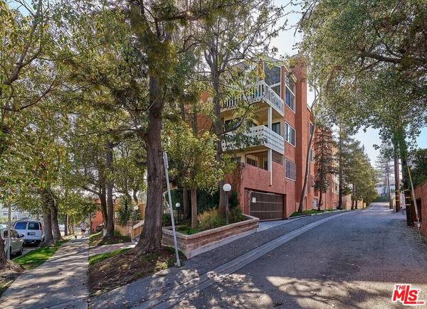 3315 Griffith Park Blvd #101, Los Angeles, CA 90027