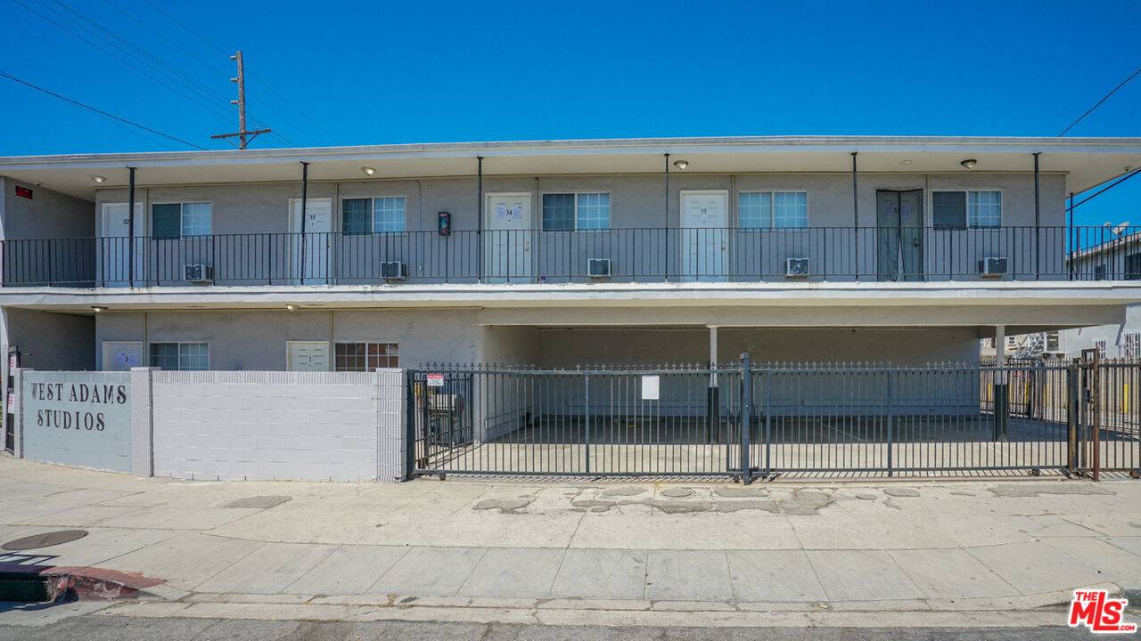 Los Angeles, CA 90016,4905 W Adams Blvd