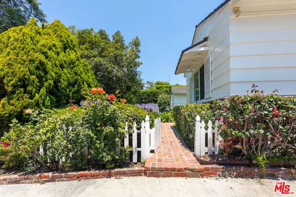 Los Angeles, CA 90077,1876 Roscomare Rd