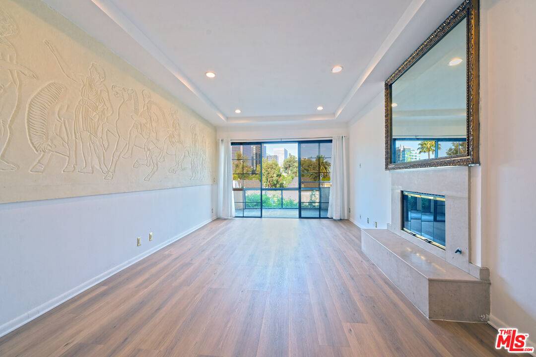 234 S Gale Dr #308, Beverly Hills, CA 90211