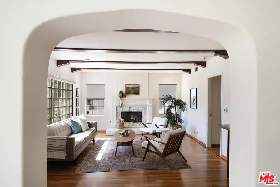 331 N Sweetzer Ave, Los Angeles, CA 90048