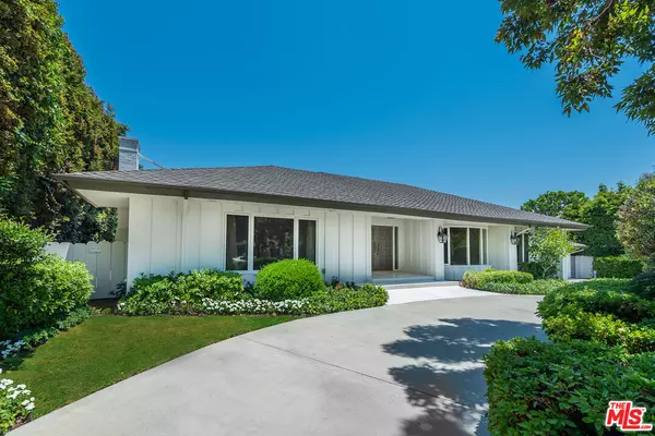 374 Homewood Rd, Los Angeles, CA 90049