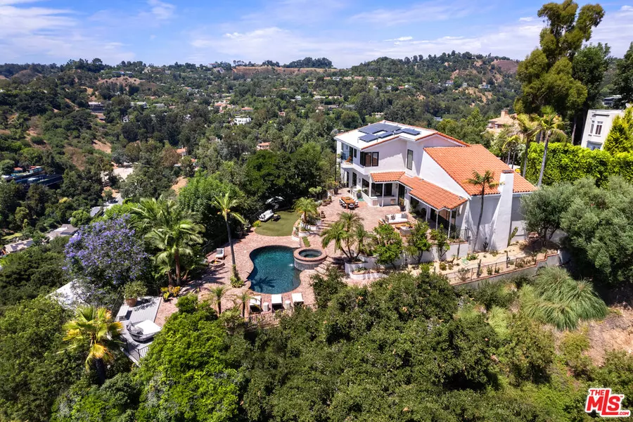 9714 Oak Pass Rd, Beverly Hills, CA 90210
