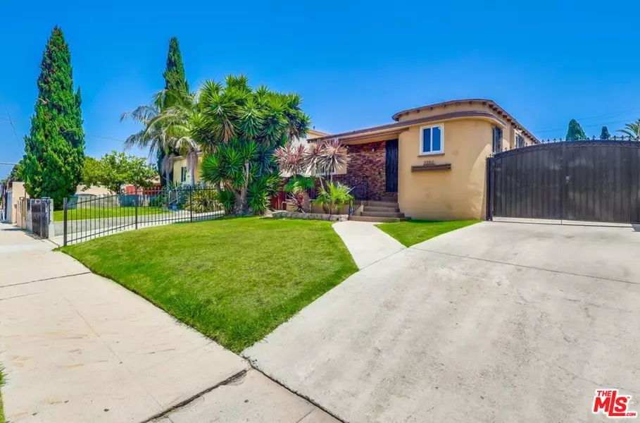 7220 10th Ave, Los Angeles, CA 90043
