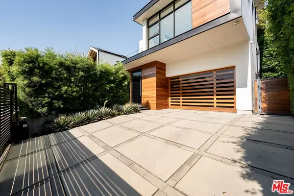 Los Angeles, CA 90046,818 N Curson Ave