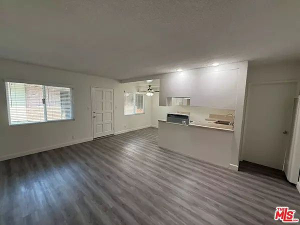 Hawthorne, CA 90250,13400 Cordary Ave #28