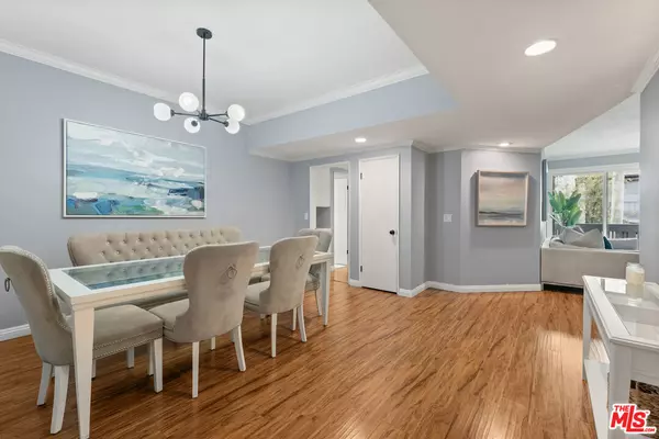 Playa Del Rey, CA 90293,8160 Manitoba St #208