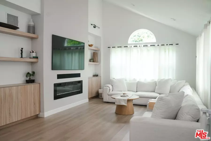 8515 Berger Ave, Playa Del Rey, CA 90293