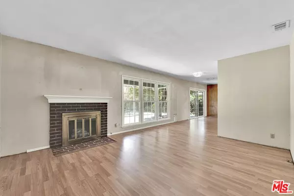 Reseda, CA 91335,8045 Garden Grove Ave