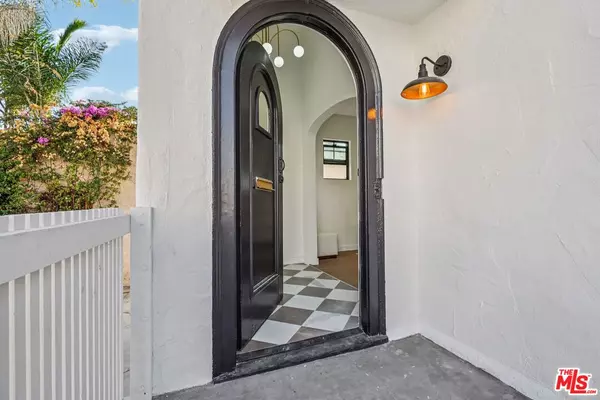 Los Angeles, CA 90016,2353 Lucerne Ave