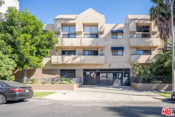 Los Angeles, CA 90020,326 S Manhattan Pl #209