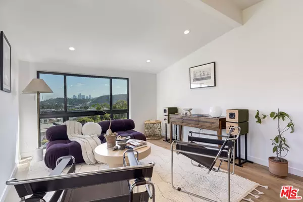 3404 Glenalbyn Dr, Los Angeles, CA 90065