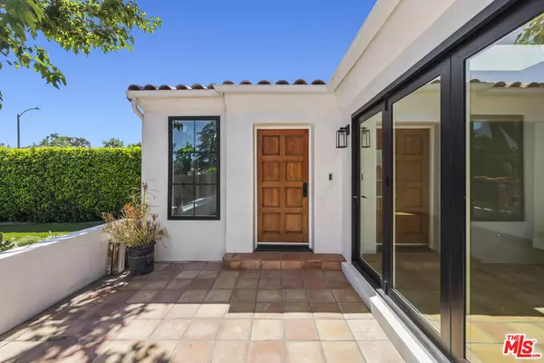 North Hollywood, CA 91602,11151 Hortense St