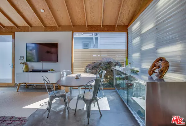 Santa Monica, CA 90405,745 Navy St