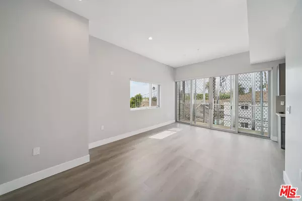 West Hollywood, CA 90046,1223 N Hayworth Ave #12