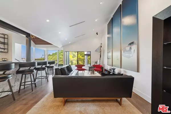 Sherman Oaks, CA 91423,3372 Longridge Ter