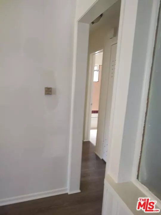 Los Angeles, CA 90002,859 E 87th Pl