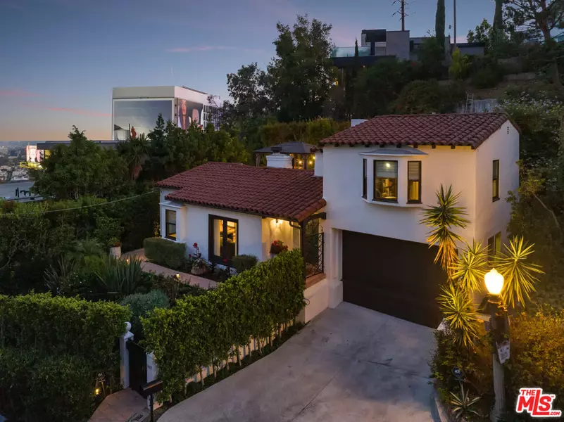 1417 Queens Rd, Los Angeles, CA 90069