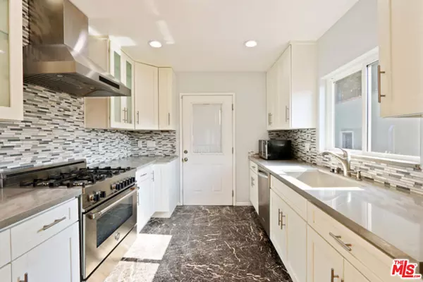 1246 N Genesee AVE, West Hollywood, CA 90046